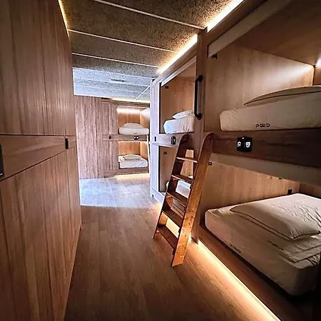 The Pod Village فندق