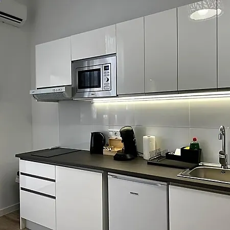 Rodrigues 15 Aparthotel 4*