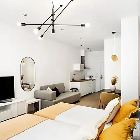 شقة فندقية Blanq Marina 4*