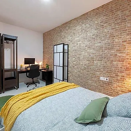 Artistic Digital Retreat-great Location Near Metro شقة فالنسيا