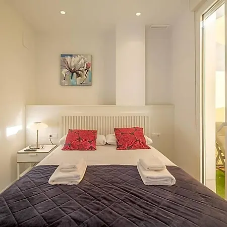 Gorgeous With A Large Private Terrace 4* Valensiya