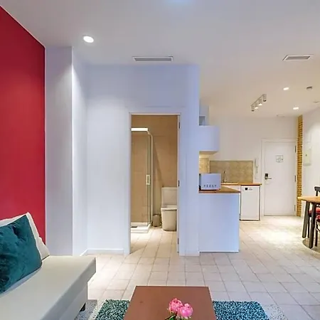 Modern Close To Centre 4* فالنسيا