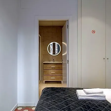 Hotel apartamentowy With Antique Floor & Lots Of Sun Light
