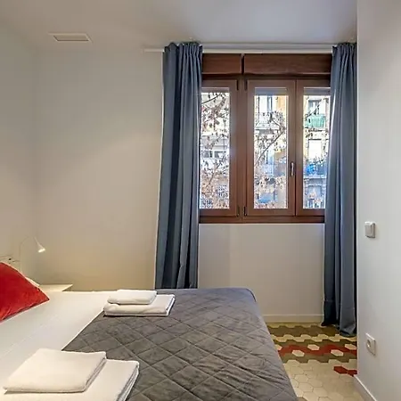 With Antique Floor & Lots Of Sun Light Hotel apartamentowy