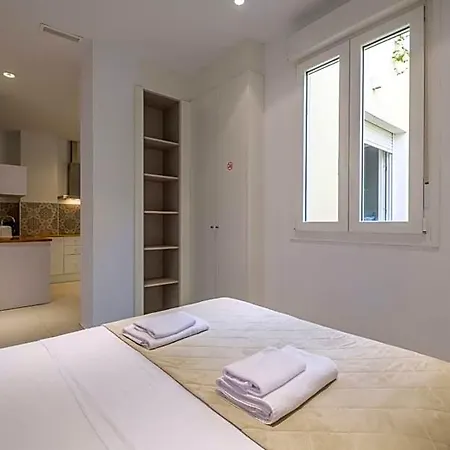 Chic & Comfortable Apartment, Private Terrace 4* Valencie