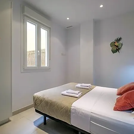 Chic & Comfortable Apartment, Private Terrace Valencie