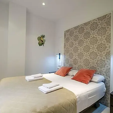 Aparthotel Chic & Comfortable Apartment, Private Terrace 4*