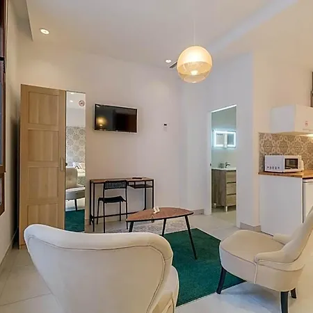Gorgeous Close To Centre Apart Otel Valensiya