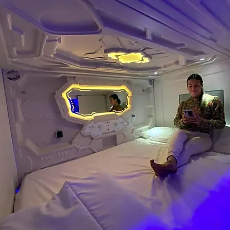 Capsule