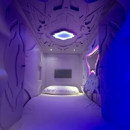Capsule Hotel Cápsula