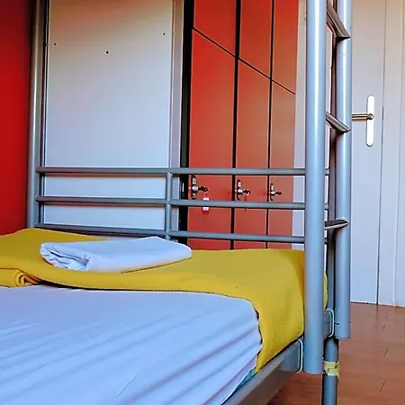 Hostel Feetup Backpackers *
