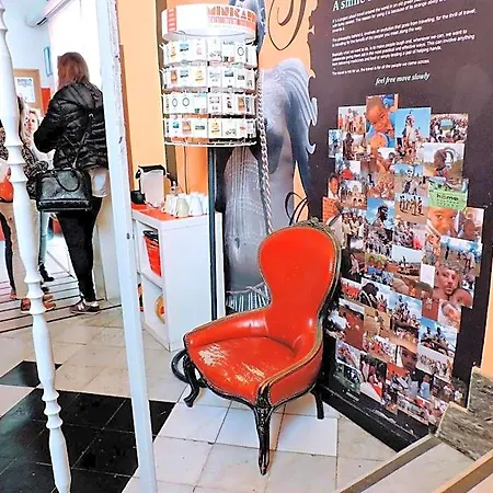 Feetup Backpackers فالنسيا