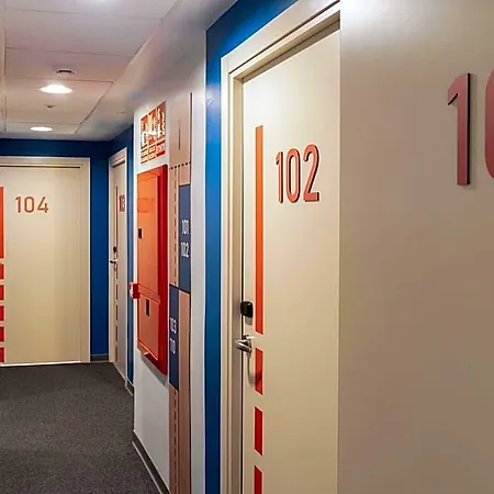 Ibis Budget Centro Puerto Отель *