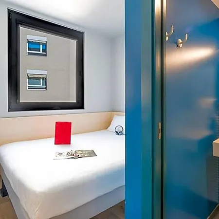 Ibis Budget Centro Puerto Отель *