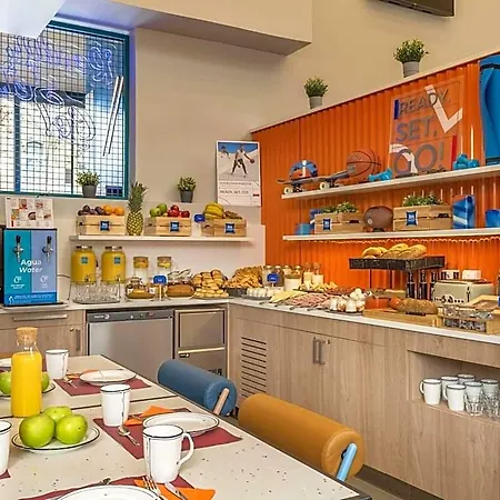 Ibis Budget Centro Puerto Валенсия
