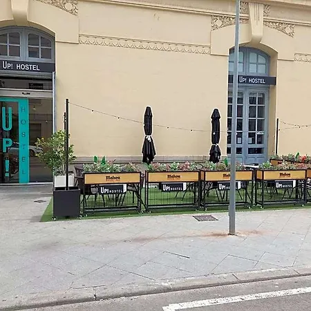 Up * Valensiya