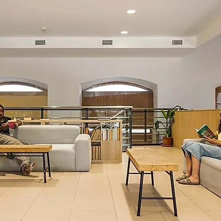 Up Hostel Valensiya