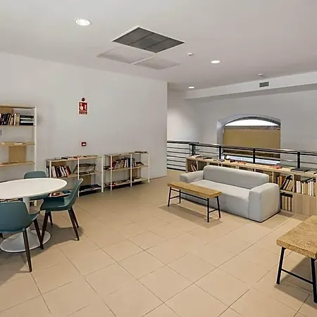 Up Hostel