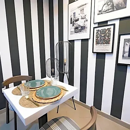 The Little Corner 4*