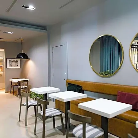 فندق مبيت وإفطار The Little Corner 4*