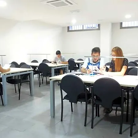 Residencia Universitaria Resa La Concepcion فالنسيا