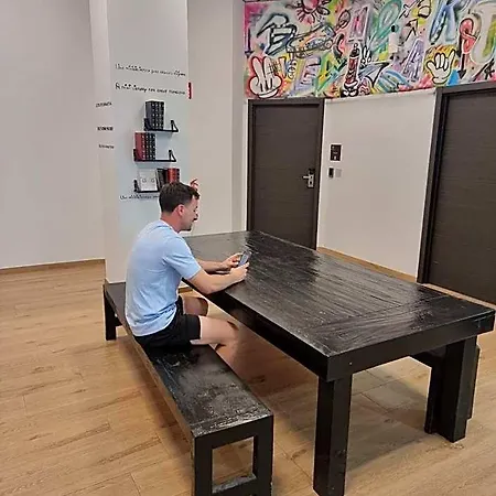 & Arts ולנסיה