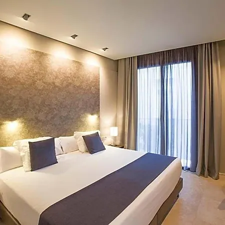 מלון Vincci Mercat 4*