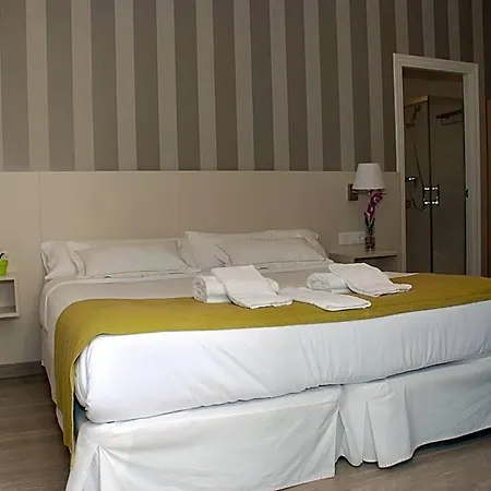 Отель San Lorenzo Boutique Plaza 3*