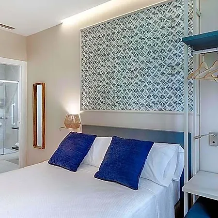 Opera House Hotel 3*
