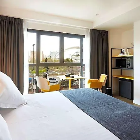 Moontels Alameda 41 Hotel