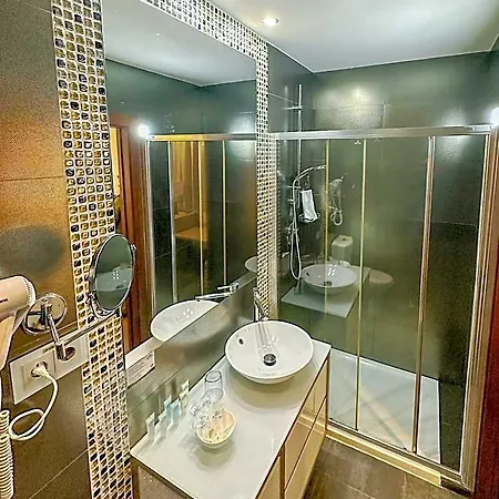 Hotel El Coso 3*