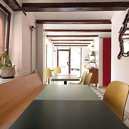 Hotel 19-30