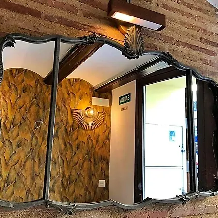 Hotel 19-30