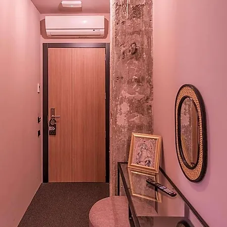 Отель Hografic