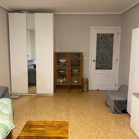 Near The Cabanyal And Universities Homestay Valencia