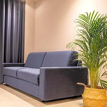 Ramirez Flats Aparthotel