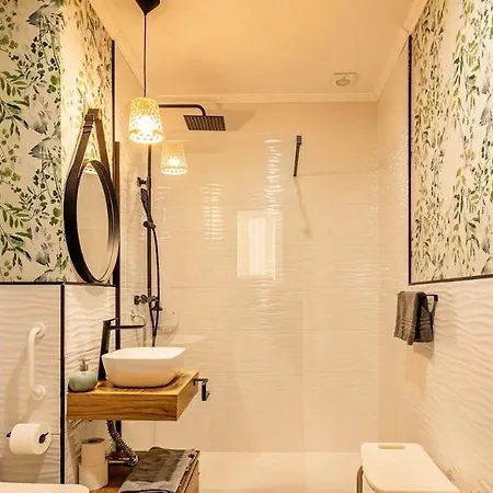 Modern 1 Bedroom In Historic Center • Ground F شقة