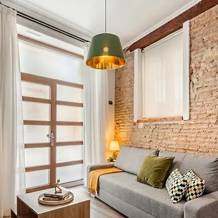 Modern 1 Bedroom In Historic Center • Ground F