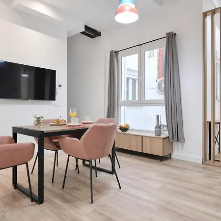 Ciutat Vella Modern Apartment *