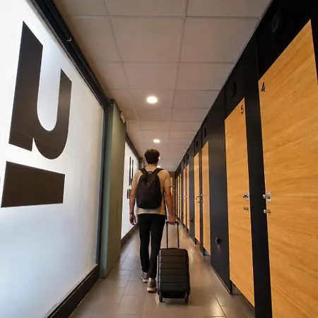 U-nit Park Hostel *