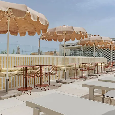 Intelier Malvarrosa Plaza Hotel 4*