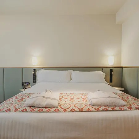 Malvarrosa Plaza By Intelier Otel 4*