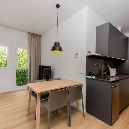 Stancia Benimaclet - 7 بيت للعطل *
