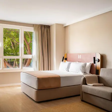 Limehome Gran Via Del Marques Apartmanhotel 3*