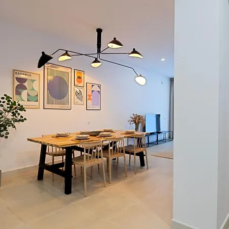 Modern With Patio And Two Bathrooms بيت للعطل