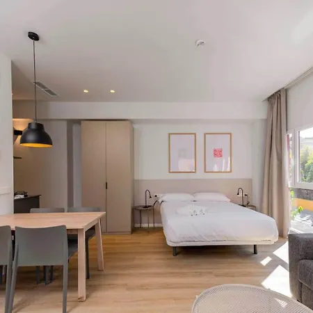 Stancia Benimaclet - 7 بيت للعطل *