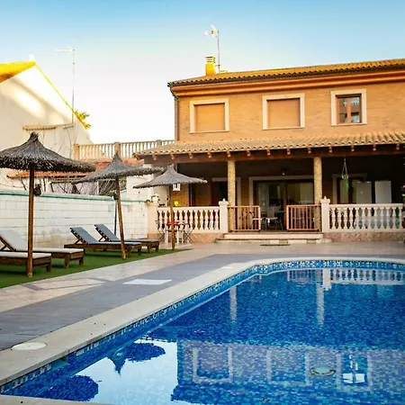 House With Private Pool, Aa And Bbq In Front Of The Sea فالنسيا