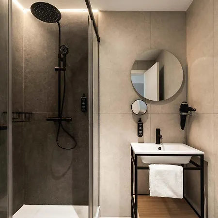 Limehome Gran Via Del Marques Aparthotel 3*