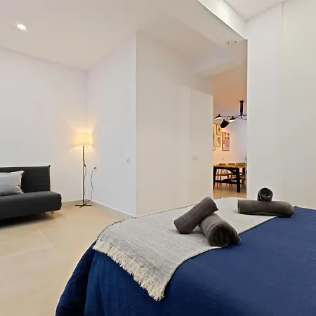 Modern With Patio And Two Bathrooms بيت للعطل