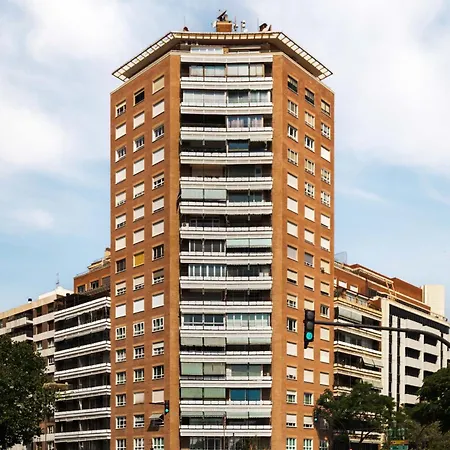 Limehome Gran Via Del Marques Apartmanhotel Valencia